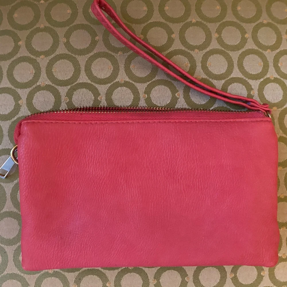 Coral wristlet wallet multizippers